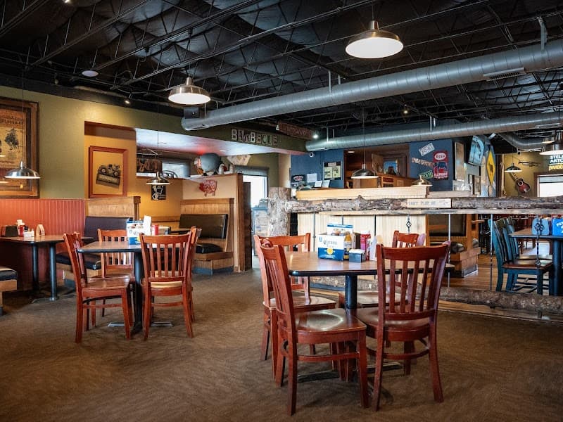 Smokin’ Dave’s BBQ & Brew