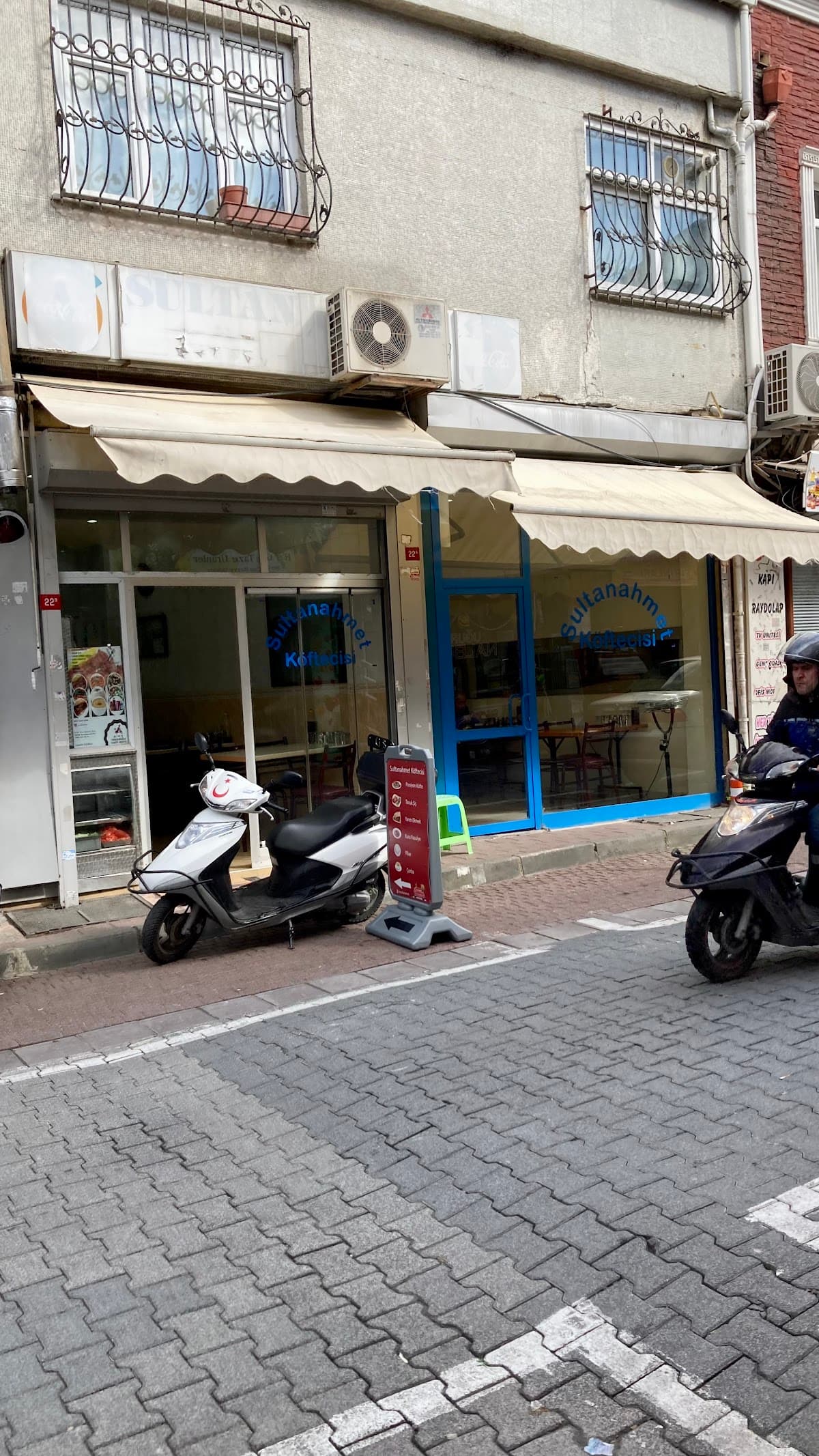 Romantic Halal Odyssey: 7 Days in Modern Minimal Istanbul