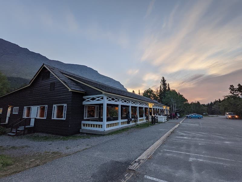 Swiftcurrent Motor Inn & Cabins