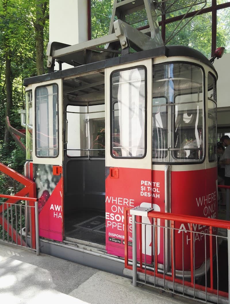 Tâmpa Cable Car & Viewpoint