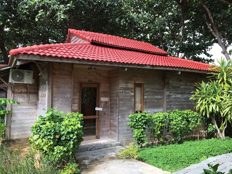 Tan Son Nhat Con Dao Resort