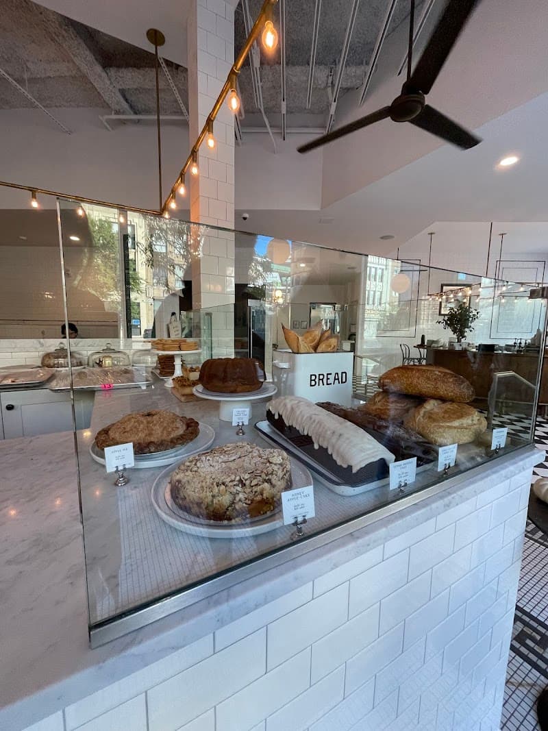 Boston Bites: Modern Minimal Food & Drink Odyssey