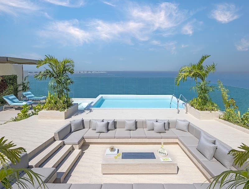 7 Days of Ultra-Luxury & Adventure in Dazzling Dubai
