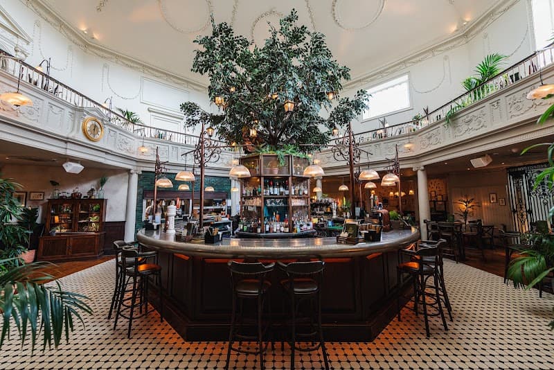 The Botanist Bath (for Drinks-Style Breakfast Items)