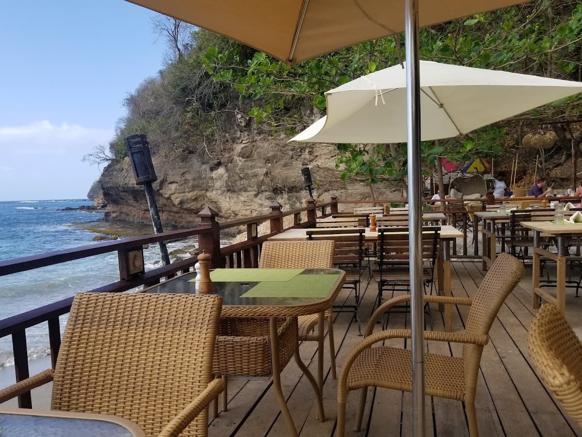 Saint Lucia Tropical Bliss: 7-Day Couples Retreat