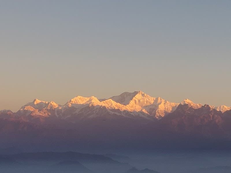Tiger Hill Sunrise (with quiet side viewpoint)