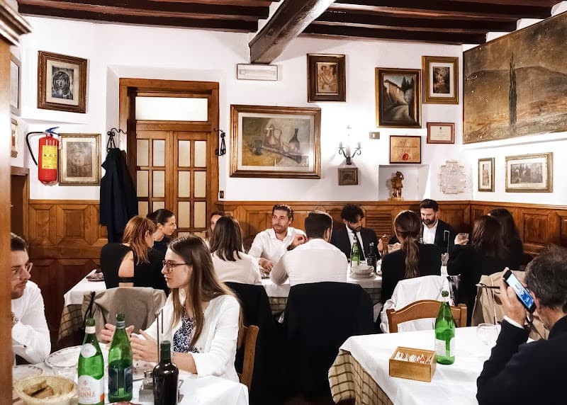 Jungle Wild Wellness Escape in Renaissance Florence