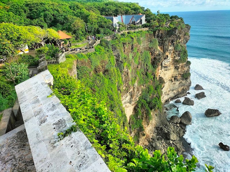 Uluwatu Temple & Cliffside Sunset