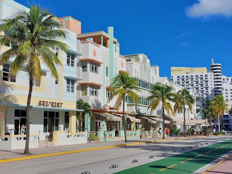 Art Deco Eats & South Beach Nights: A Glamorous Miami Food Escape