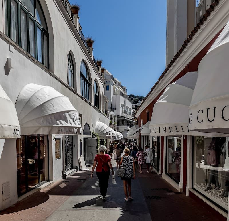 Via Camerelle & Piazzetta