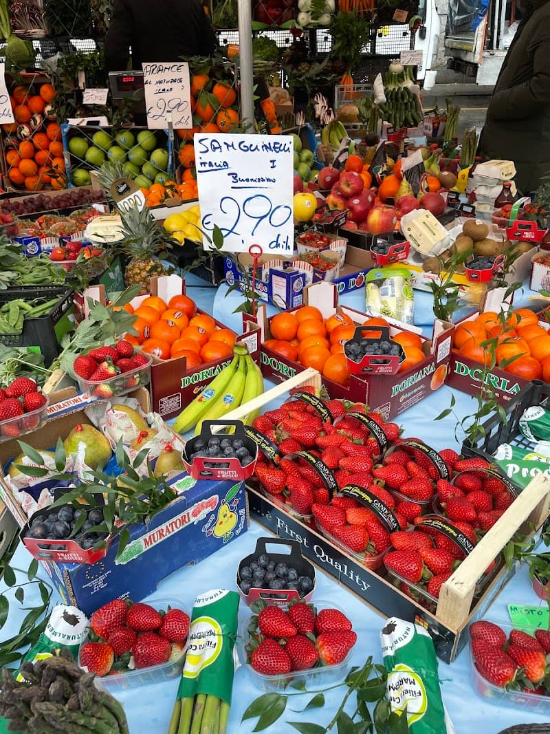 Viale Papiniano Street Market