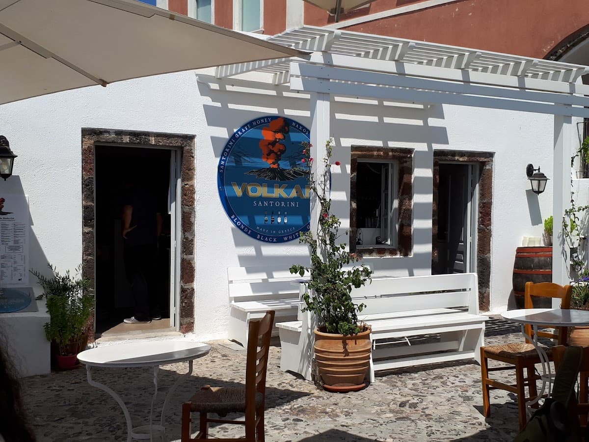 Romantic Glamour Getaway in Fira, Santorini