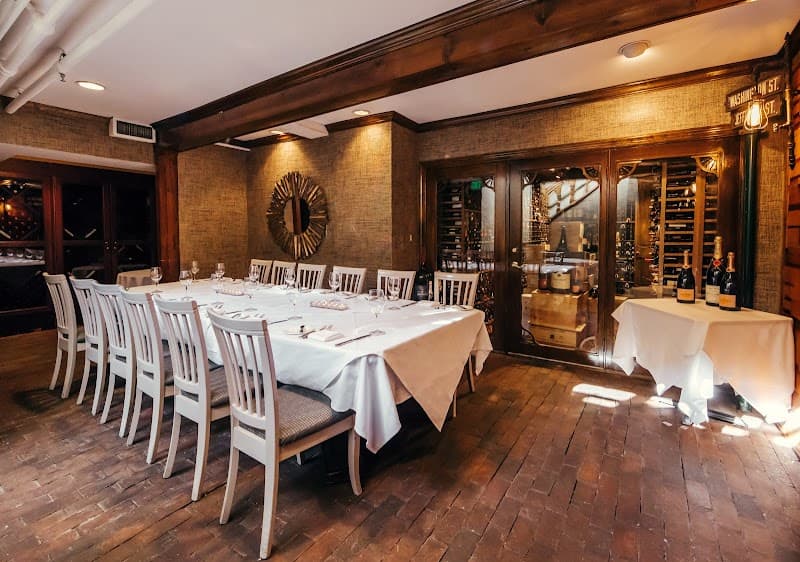 Washington Inn & Wine Bar