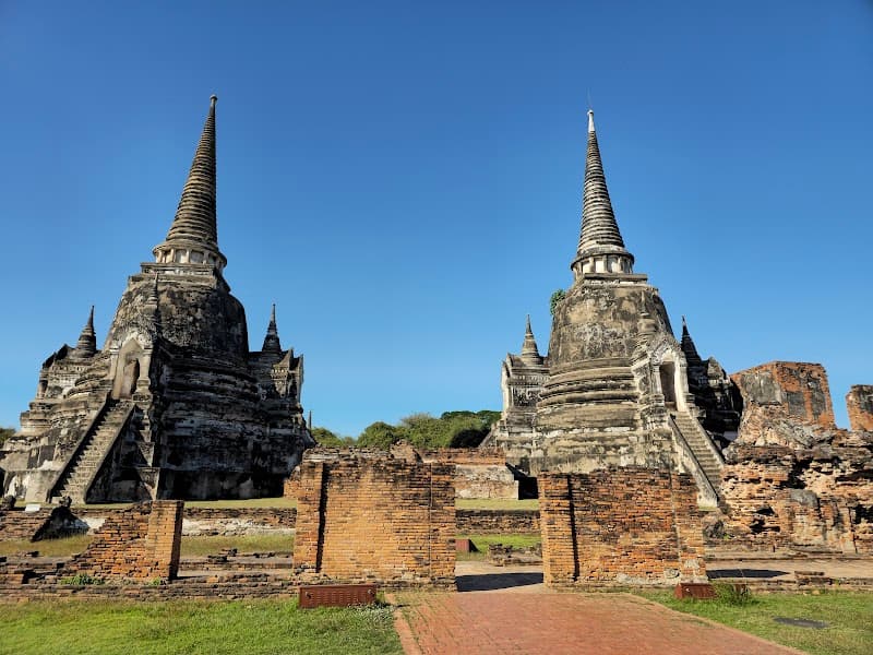 Wat Phra Si Sanphet & Old Palace Grounds