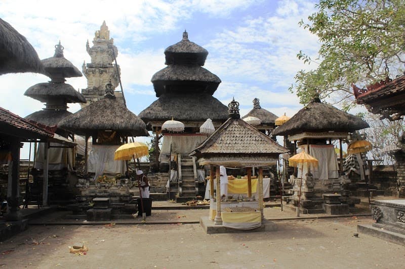 Waterblow & Pura Geger Temple