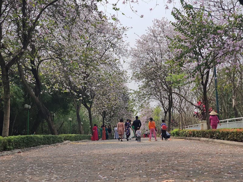 West Lake Promenade
