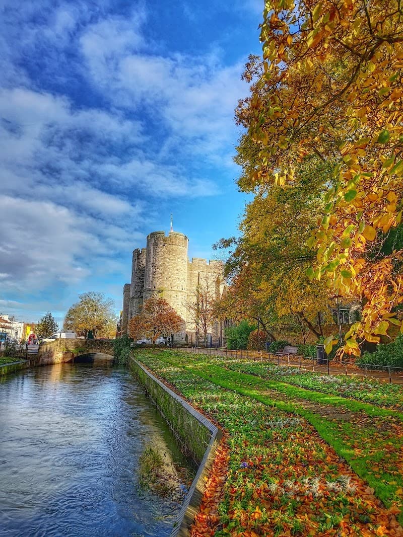 Westgate Gardens Riverside Walk