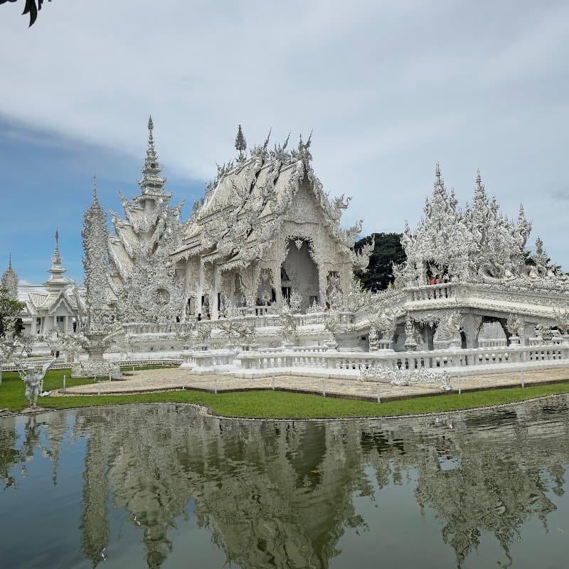 Wat Rong Khun (White Temple)