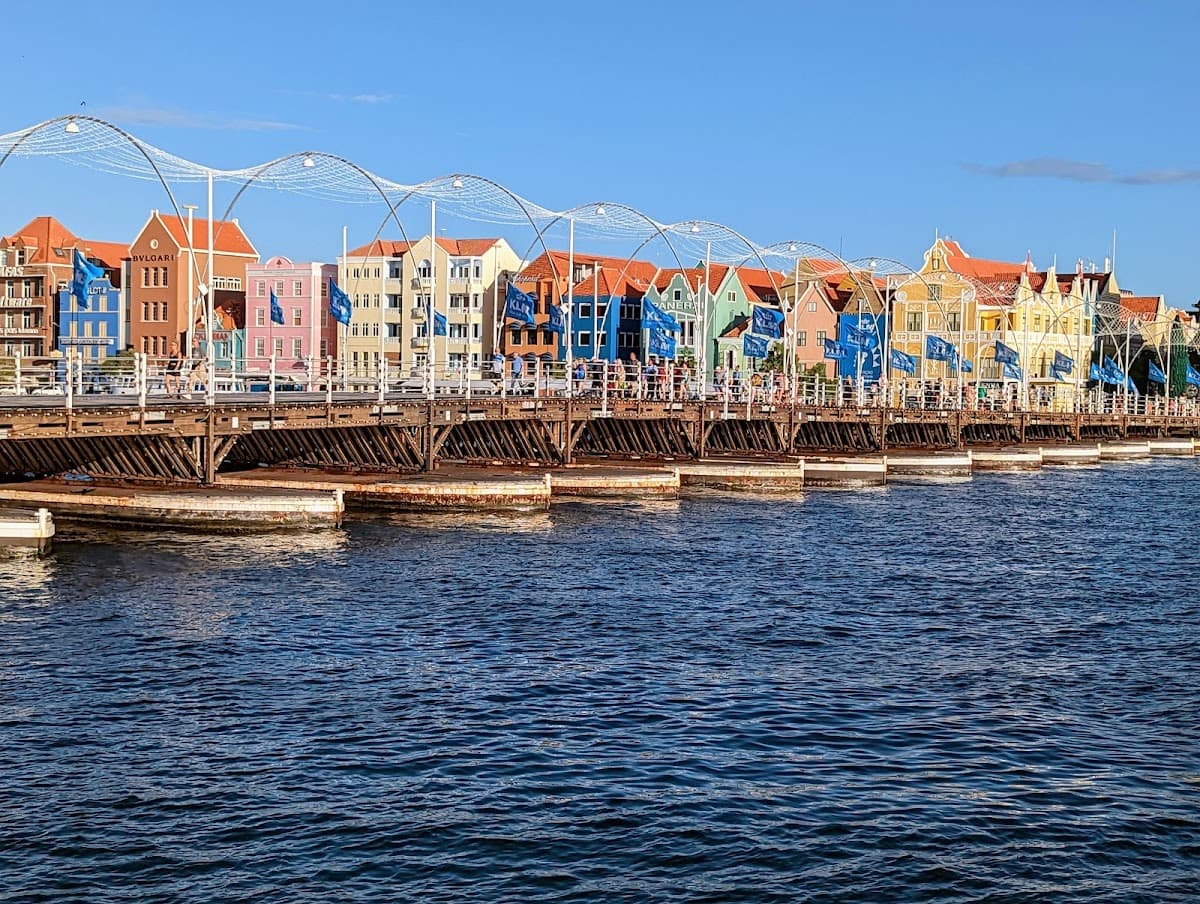 Willemstad Waterfront Walk & Photography (Queen Emma Bridge, Punda, Otrobanda)