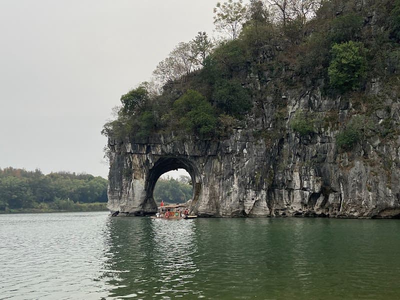 Xiangshan Park & Elephant Trunk Hill View